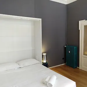 Grey Design Apartment Milan